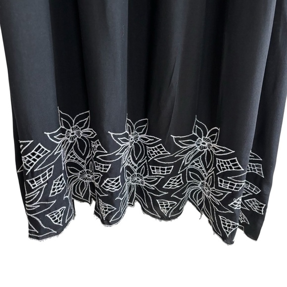 Smocked Floral Embroidered Maxi Sundress 2X Sleeveless Cottagecore Boho Peasant - Picture 6 of 16